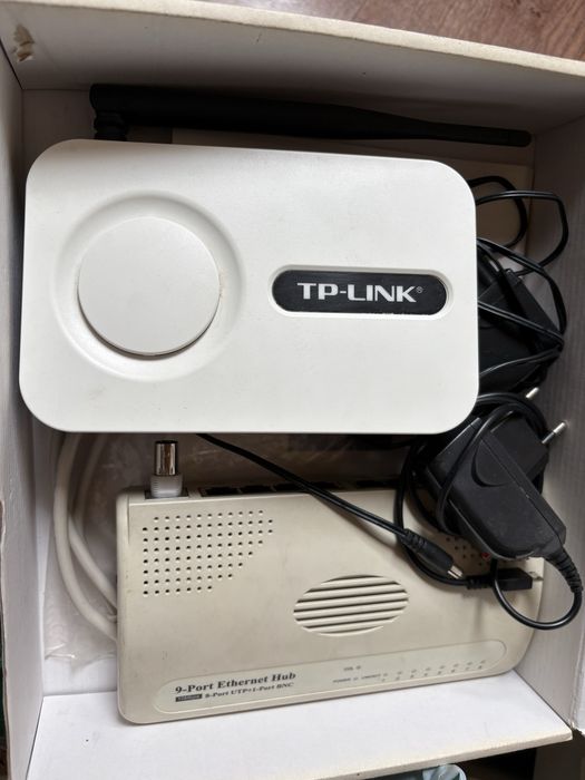 Роутер TP-LINK, в использовании не был