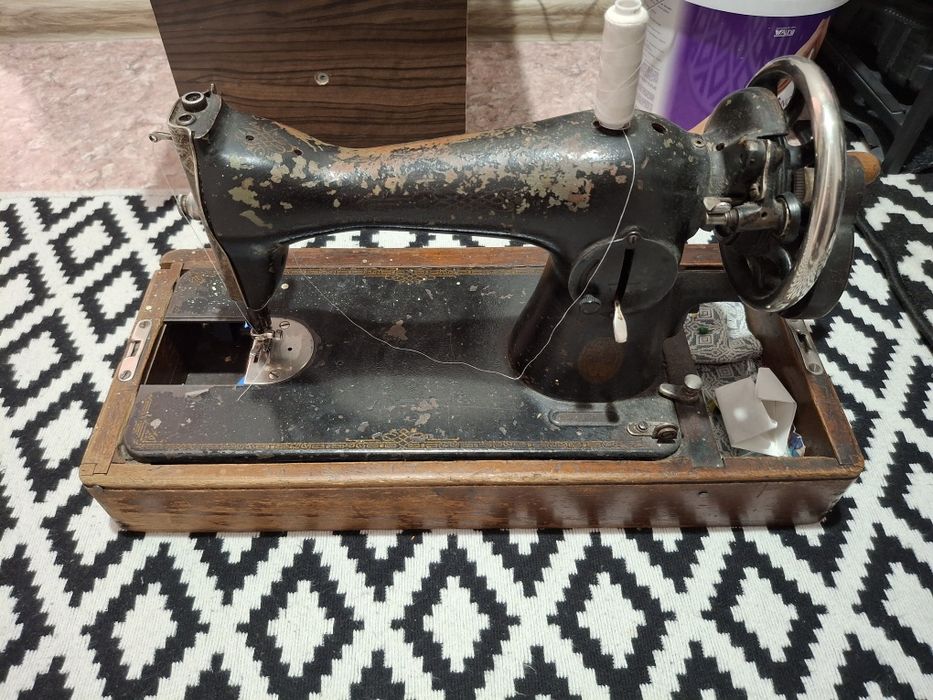 Швейная машинка ручная