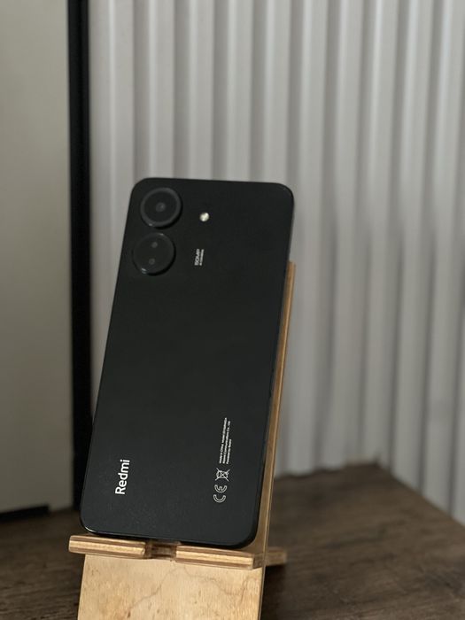 Продается телефон Redmi 13 c 8гб/256гб
