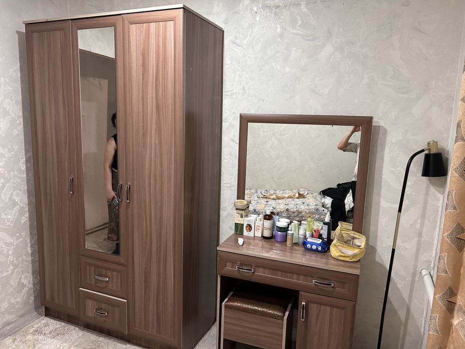 Продам спальный гарнитур