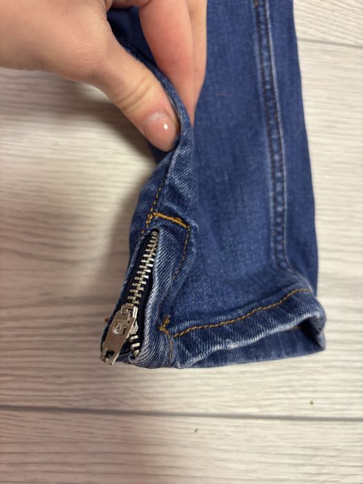 Дамски дънки.