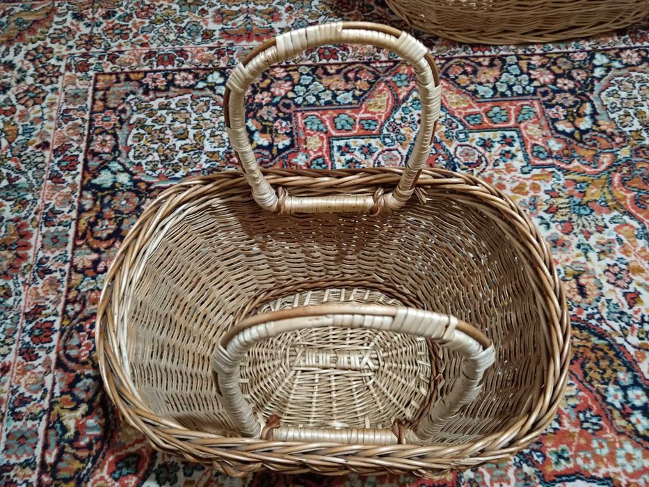 Coșuri împletite din nuiele – stare foarte bună