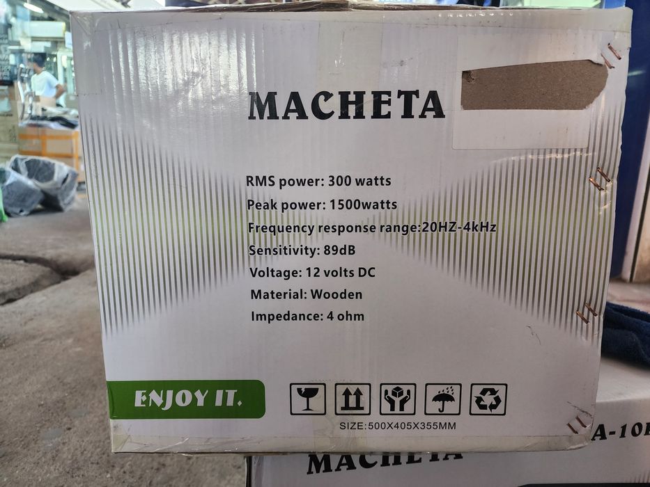 Активный сабвуфер со встроенным усилителем!