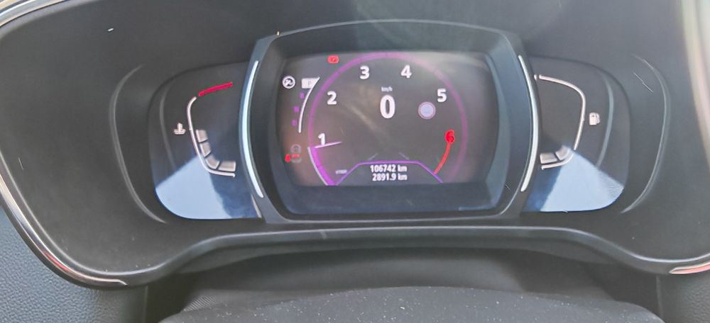 Renault  kadjar 2018.  106000 km 1,2 Benzină o mașină foarte buna