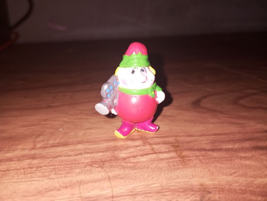 игрушка киндер 2000 годов