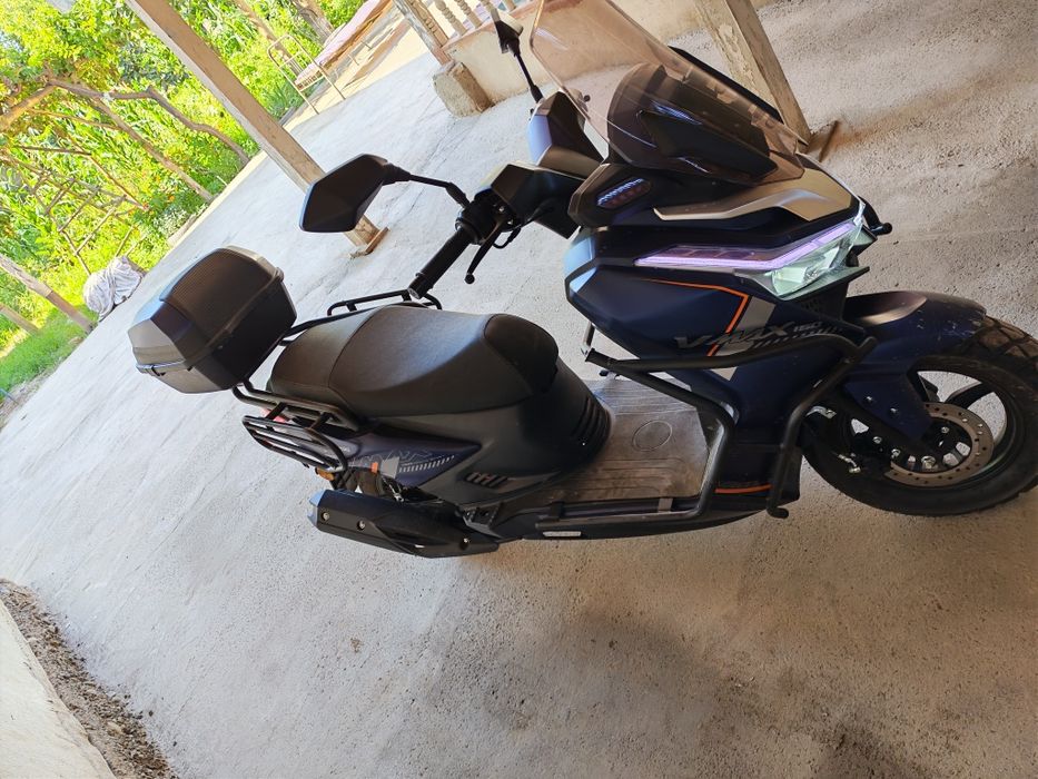 Moto skuter V max