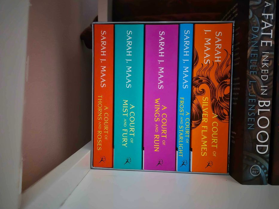 Книги на английски и български