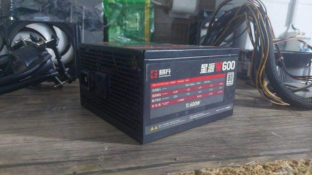 Блок питания Gainward. 600W. 80 plus.