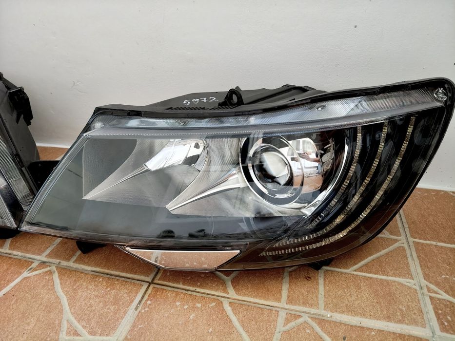 Set Far Faruri bi xenon adaptiv+led Skoda Superb 2