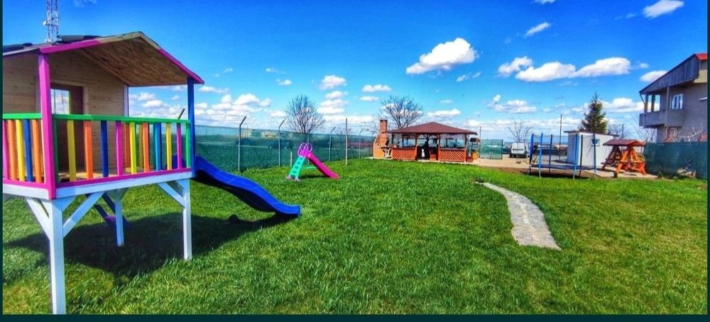 Loc de joaca si gratar