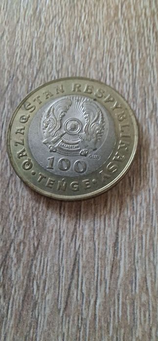 Продам монеты 100,200,1000