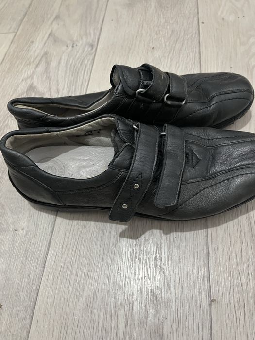 Продается спец ботинки