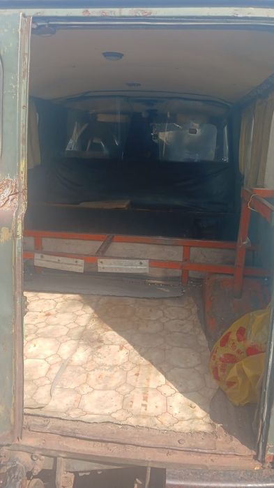 Продам машину уазик-буханка на ходу