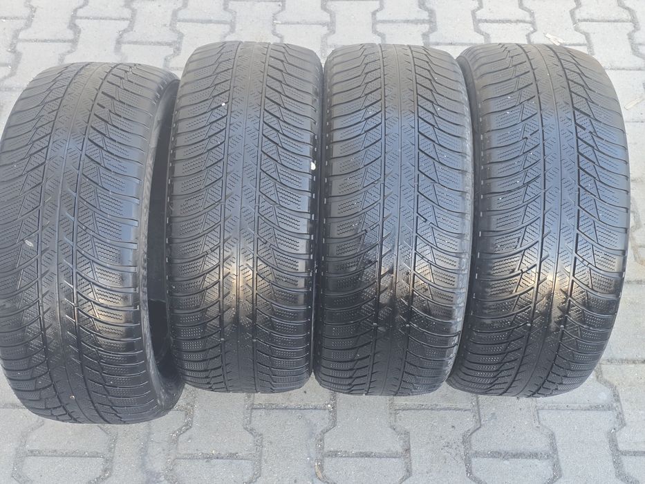 225 50 17 Bridgestone