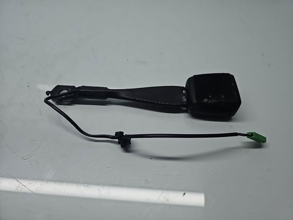 Capsa centura dreapta fata Volkswagen Touran (5T1) R-line [Fabr 2015-