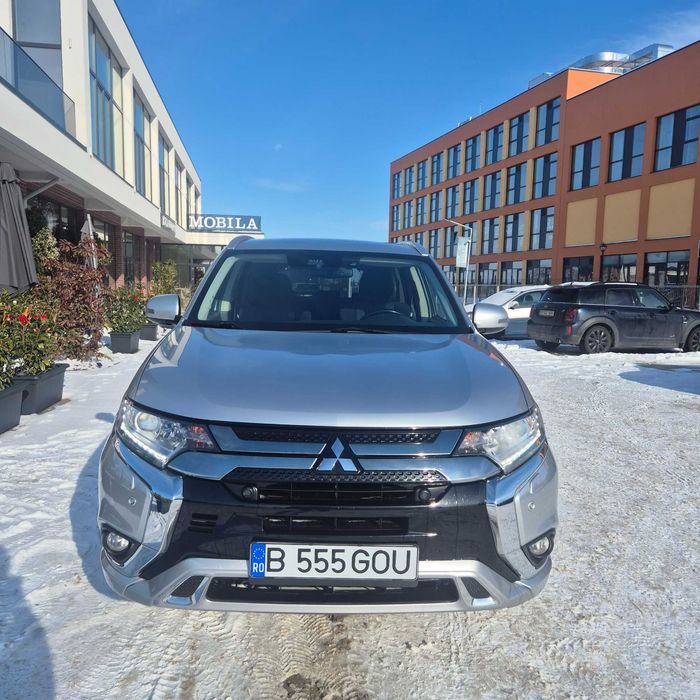Mitsubishi Outlander 4x4 Electric benzin PHEV 2019