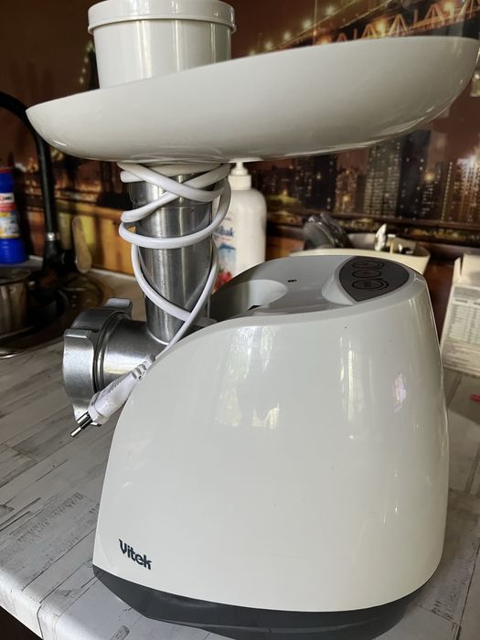 Электромясорубка Vitek