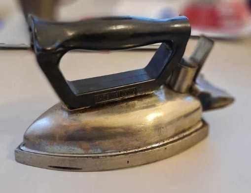 Fier de calcat vintage Electromures