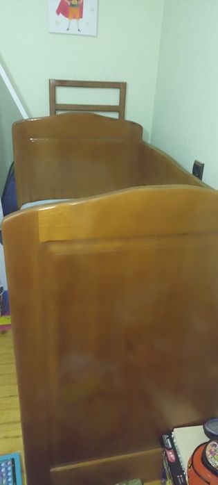 Уникално легло от дива череша