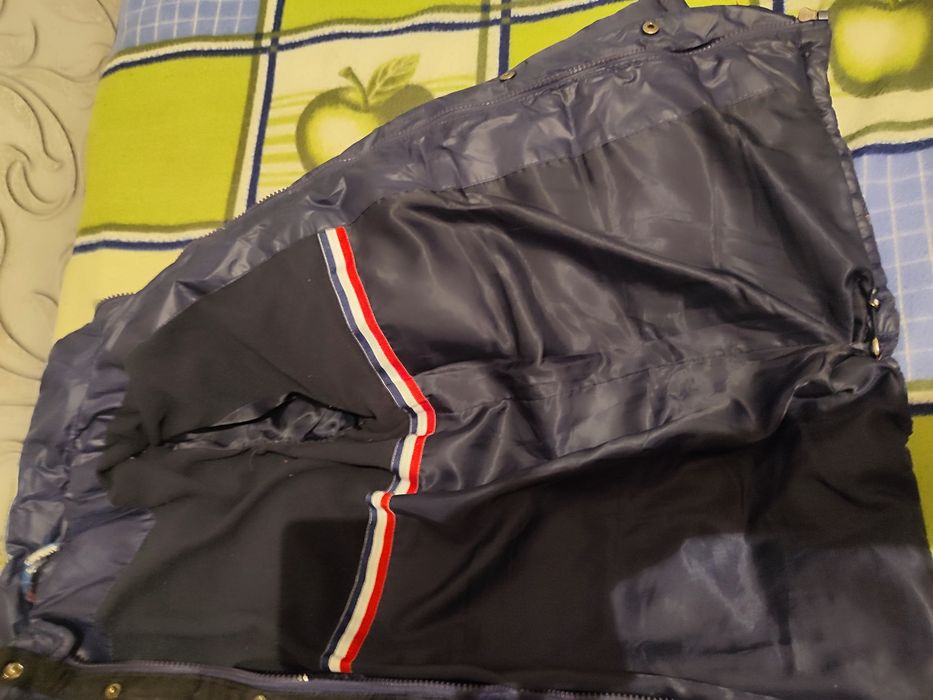 Детская куртка продаю срочно