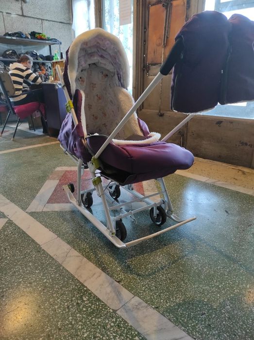 Продам отличные санки