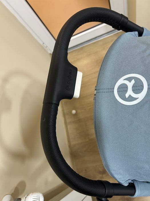 Бебешка количка cybex beezy