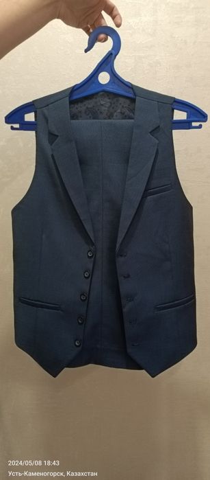 Костюм 3ка. 46 размер