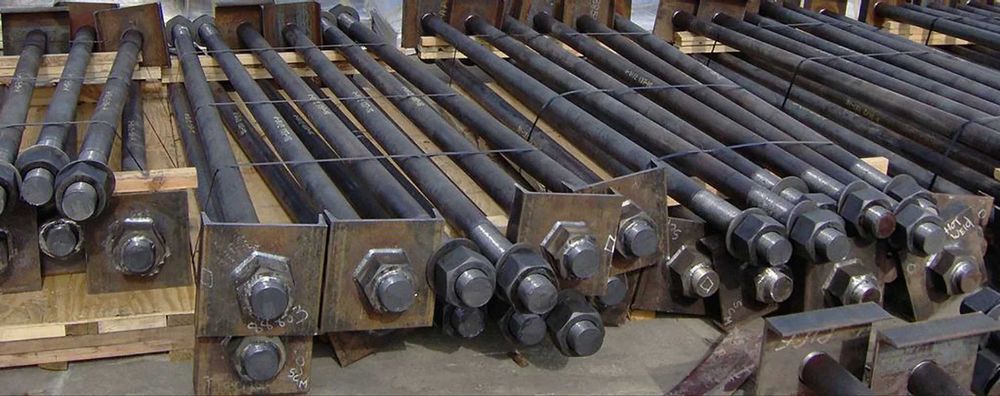 Анкерный болт шпилька