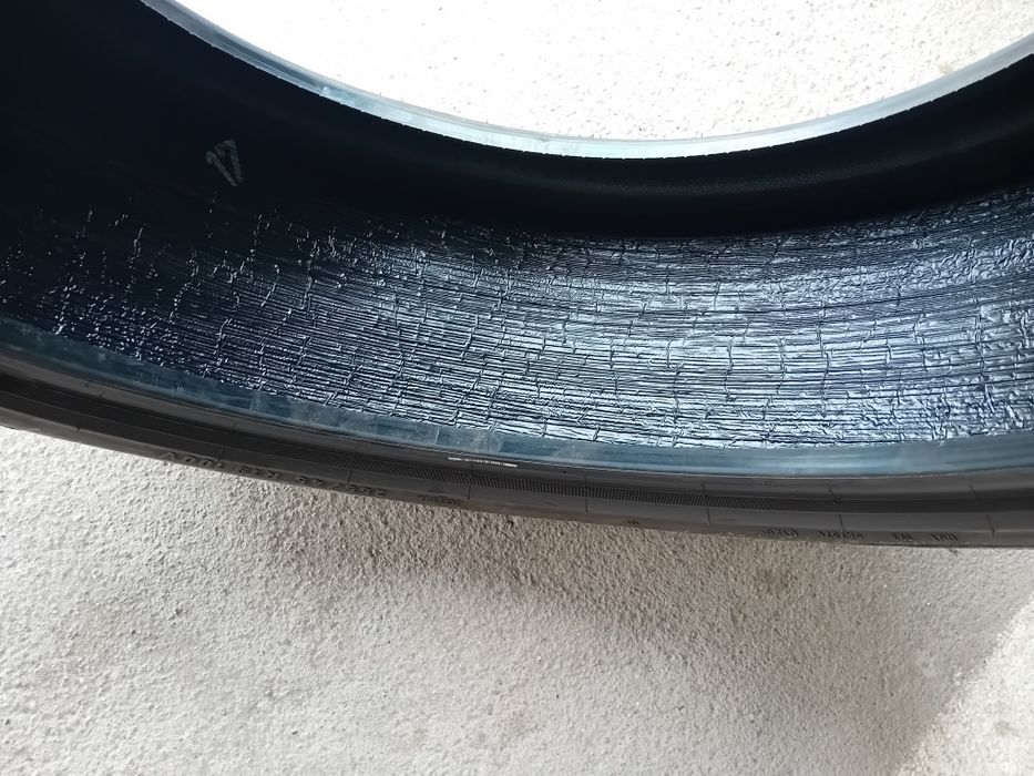 255/45/19;245/50/19
