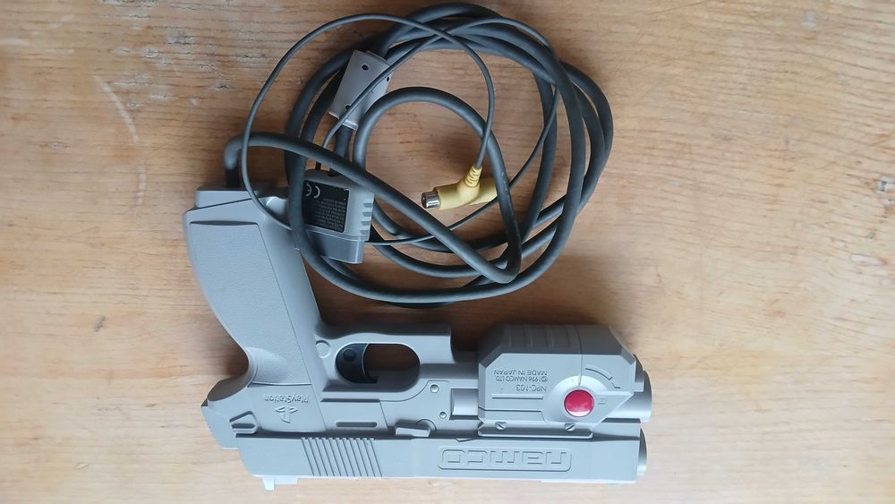 Vand Namco Npc-103 Guncon Gun Controller - pistol playstation 1 / ps1