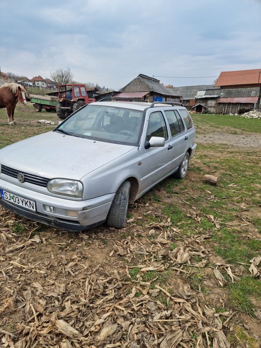 Golf 3.     16 benzina