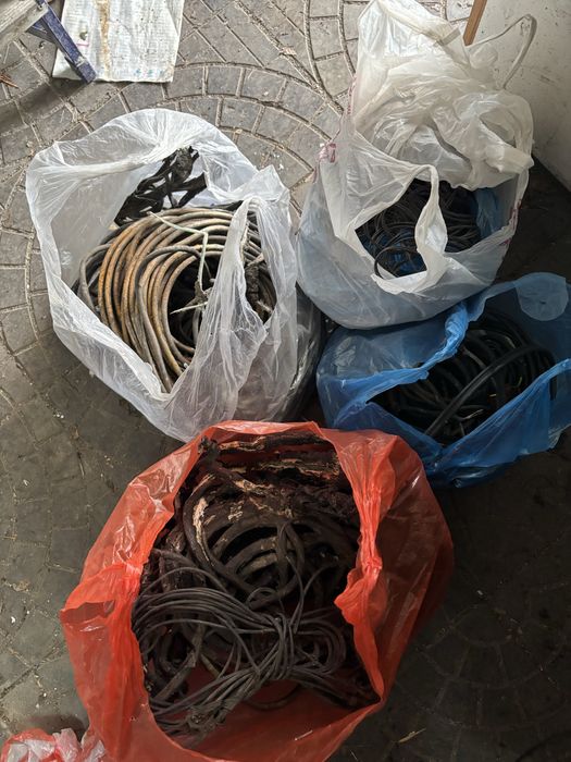 Медные провода в изоляции. Лом.