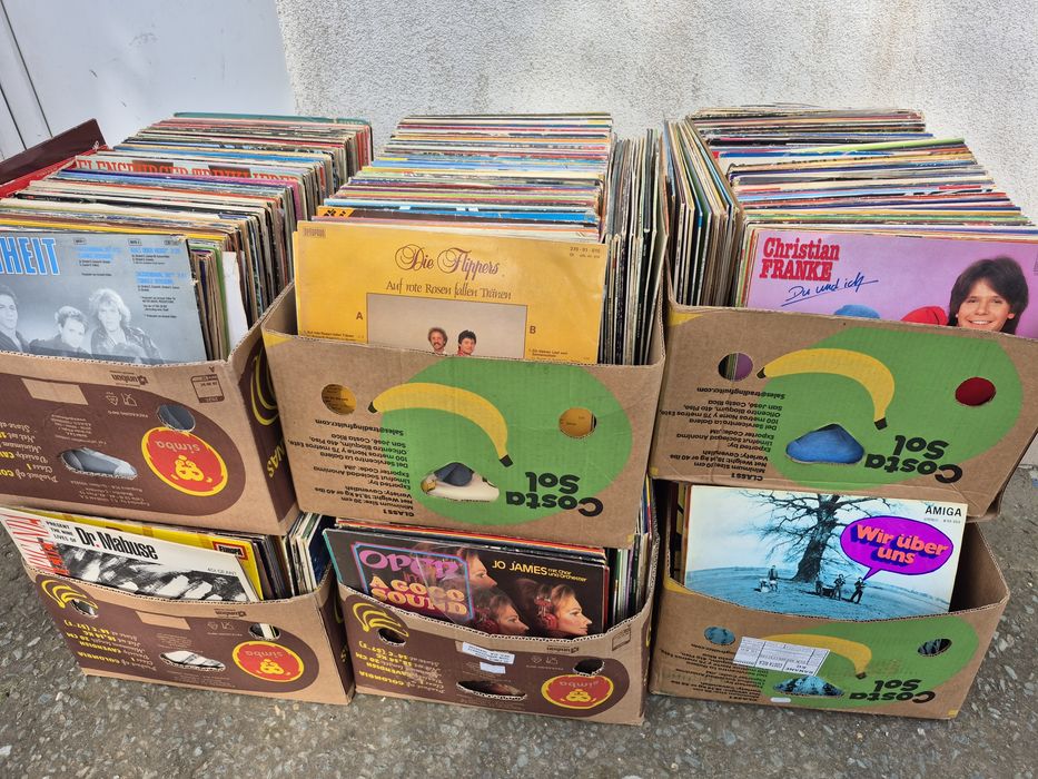 Vând 300lp Discuri Vinil colectie muzica usoara mixta straina