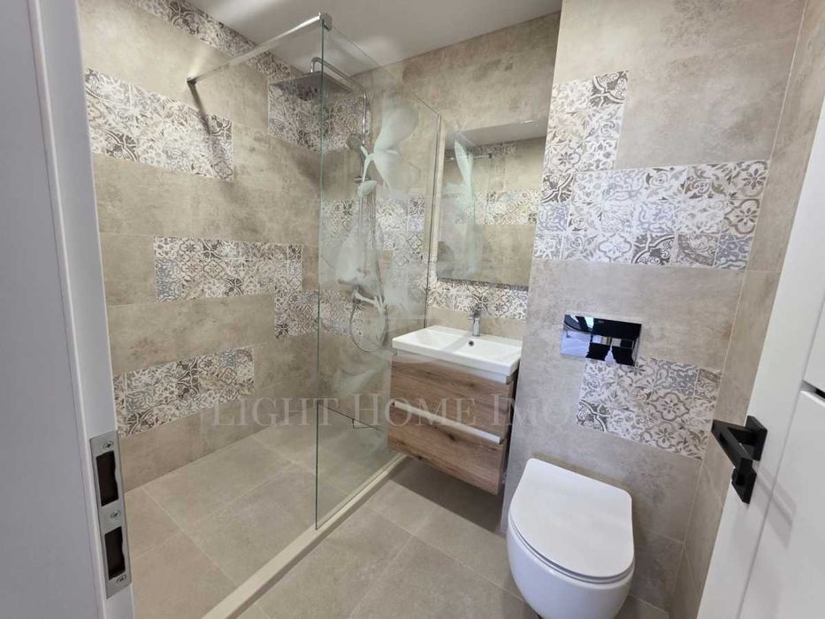 Продава се Тристаен апартамент в Пловдив, Каменица 2 - 113 кв.м за 1921 €/кв.м - Снимка #9