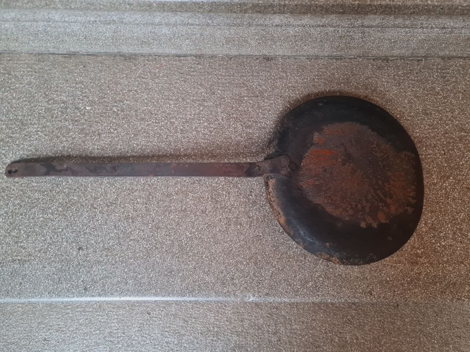 Tigaie veche din otel carbon, anii 50-70