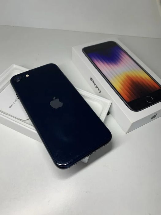 Iphone SE 3  состояние хорошая