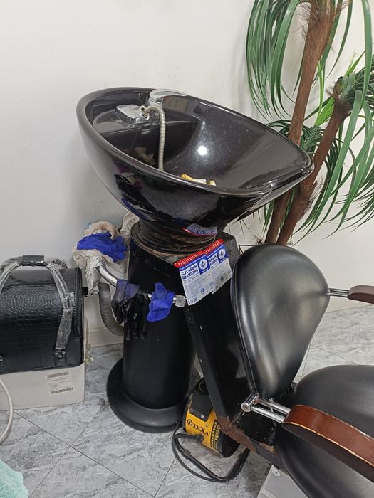 Срочно продам для парикмахерской мойку