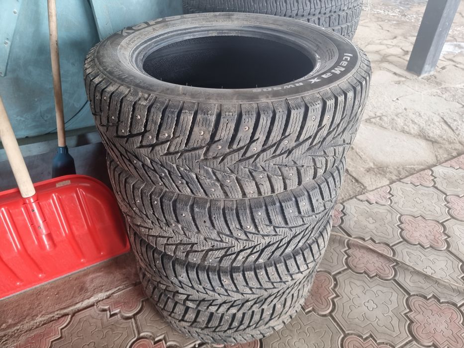 Зимняя резина 215 60 R16