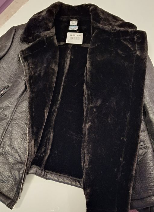 Дебело зимно яке в черно с пухкава подплата еко кожа