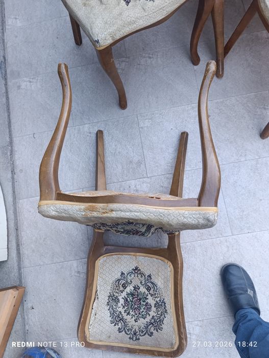 Продам старые стулья