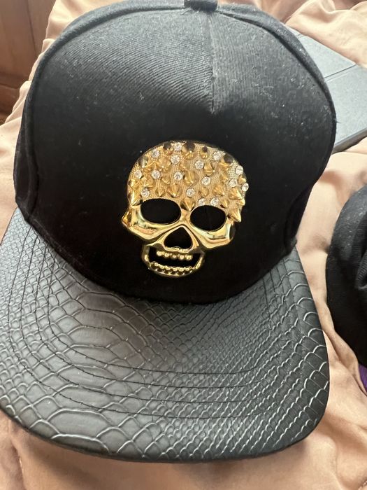 рапърски шапки на брой