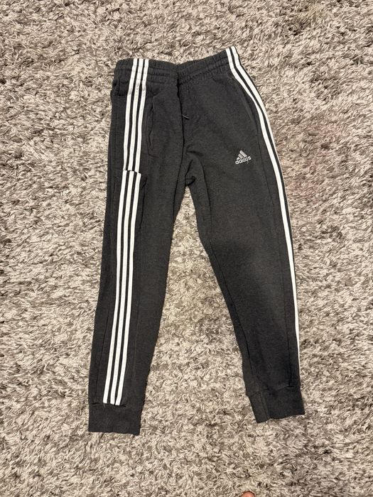 Adidas спортна долница