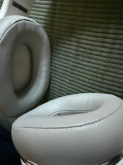 Căști wireless AQIRYS Lyra albe, Bluetooth, 27h autonomie