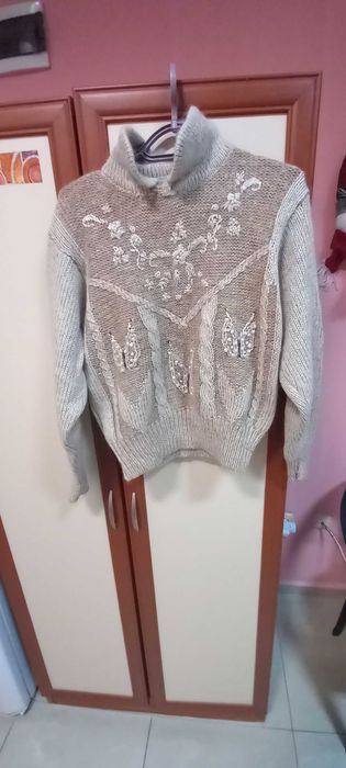 Продават се дамски жилетки