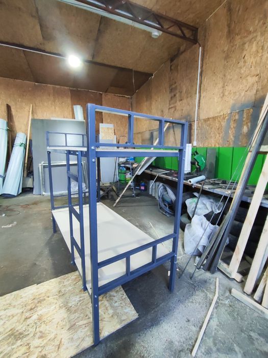 Кровать двухъярусная