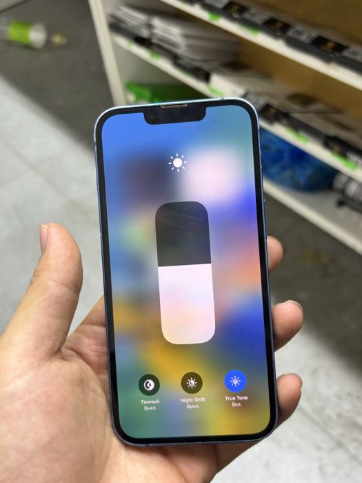 iPhone 13 в идеальном состоянии