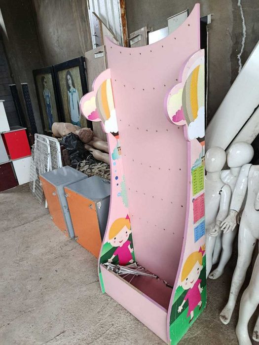 стенд для носков итд.