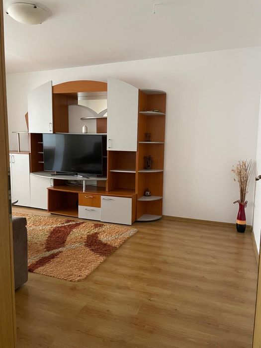 Inchiriere apartament 2 camere Raşnov