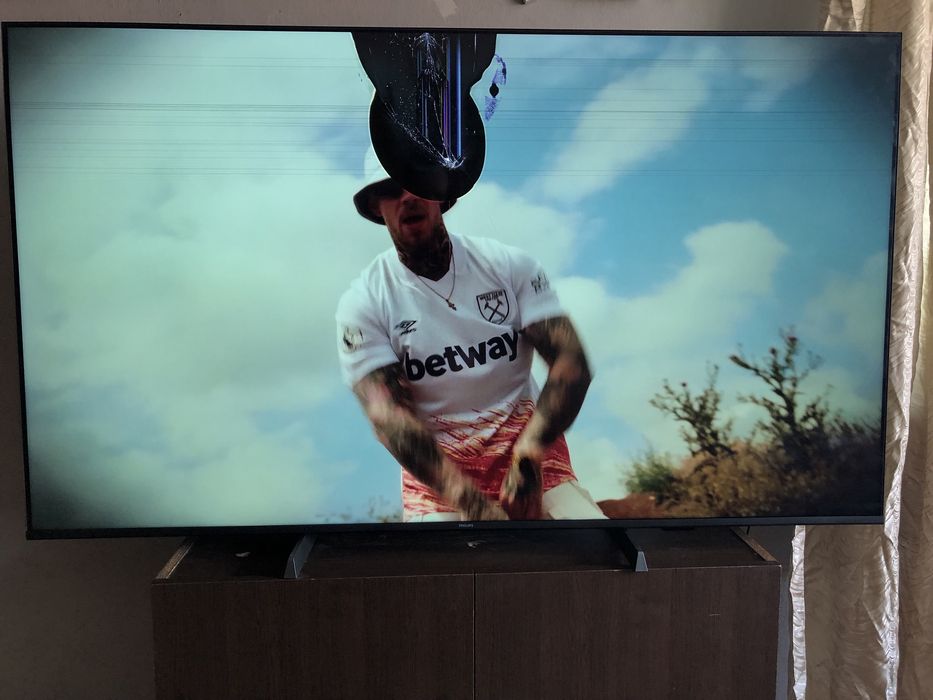 Philips tv счупен екран