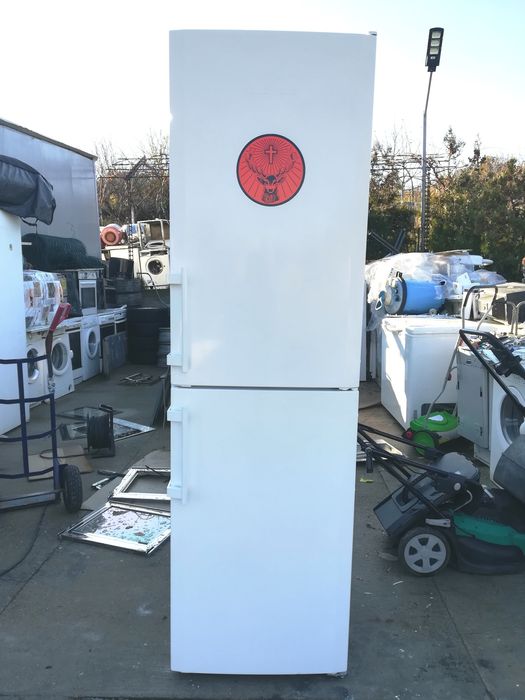 Хладилник с фризер   LIEBHER -200/60/60.см